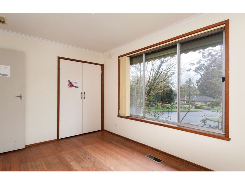 30 Aintree Street, Mooroolbark VIC 3138