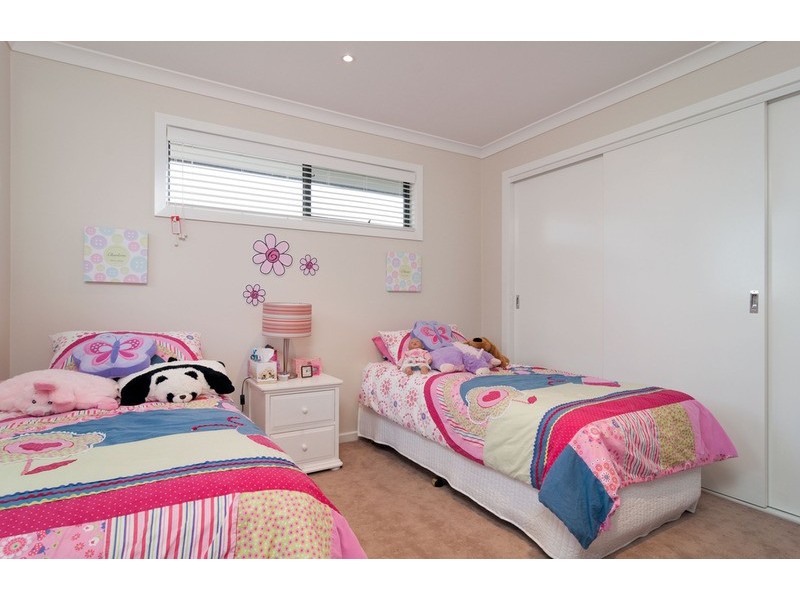 2/7 El Centro, Chirnside Park VIC 3116