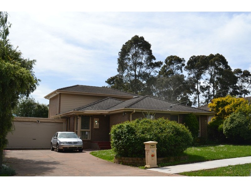 27 Songbird  Avenue, Chirnside Park VIC 3116