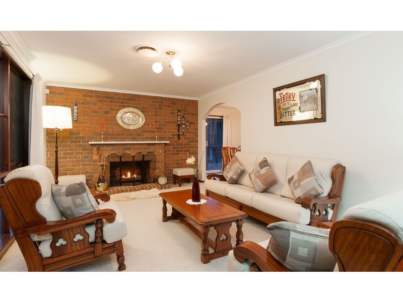 10 Bowness Court, Croydon Hills VIC 3136