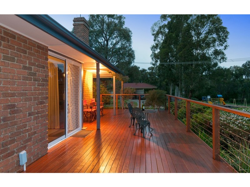 10 Bowness Court, Croydon Hills VIC 3136