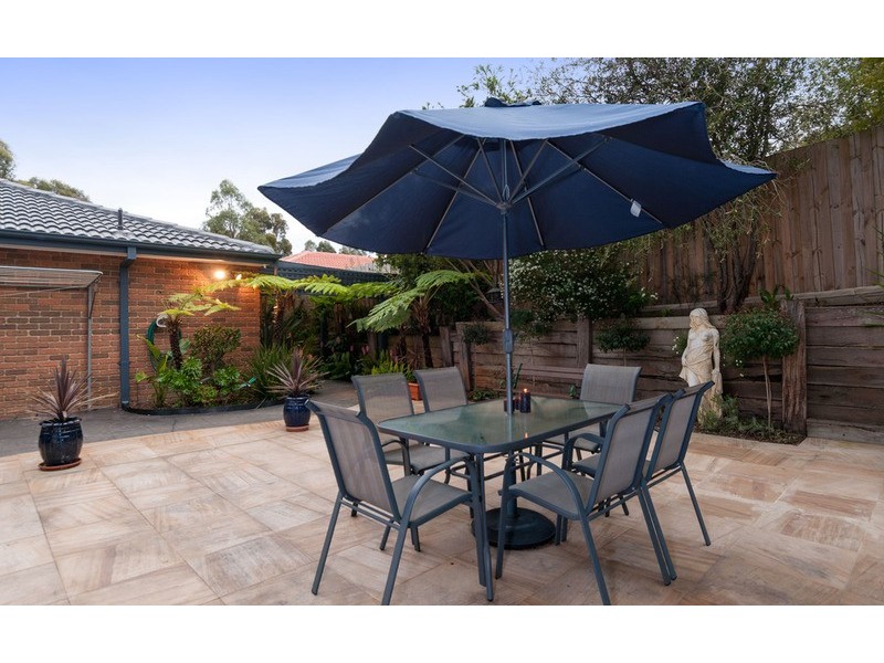 10 Bowness Court, Croydon Hills VIC 3136