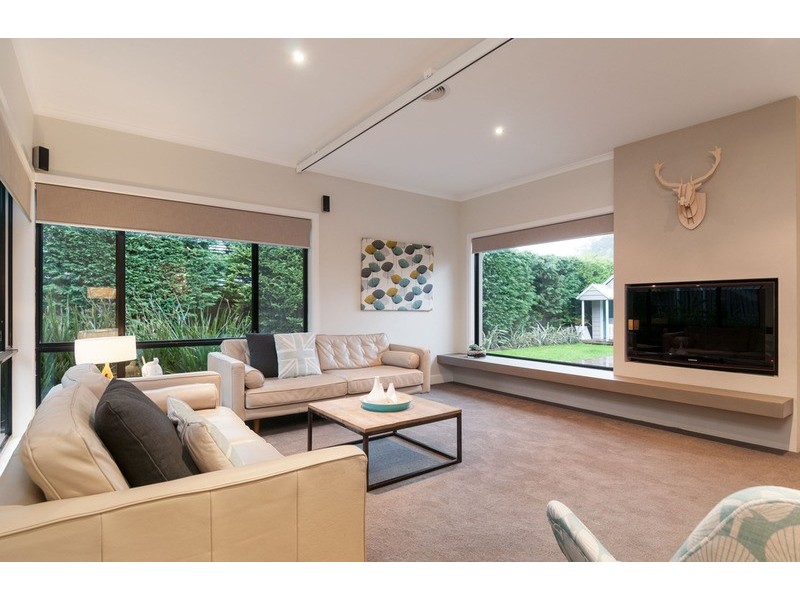 41 Dixon Avenue, Croydon VIC 3136