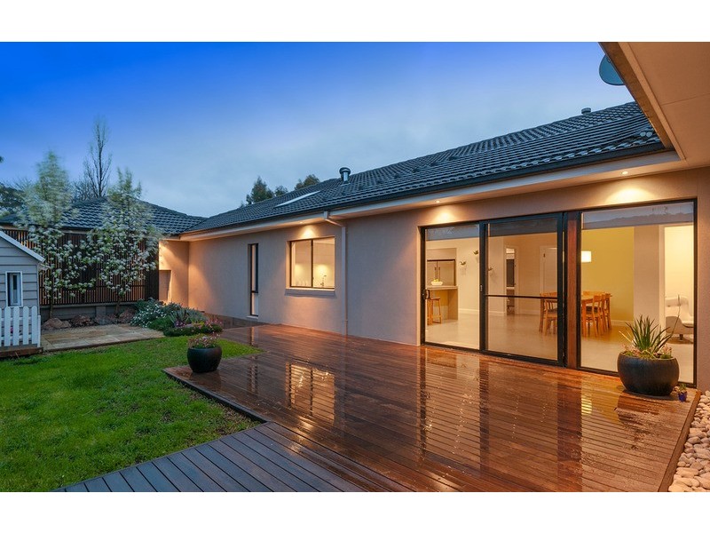 41 Dixon Avenue, Croydon VIC 3136