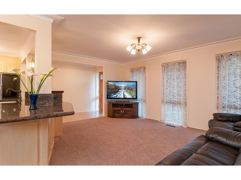 321 Wonga Road, Warranwood VIC 3134