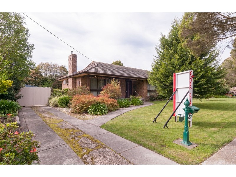 13 Malcolm Court, Croydon North VIC 3136