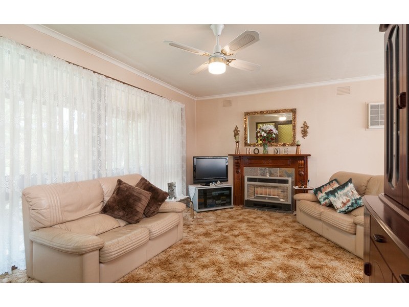 13 Malcolm Court, Croydon North VIC 3136