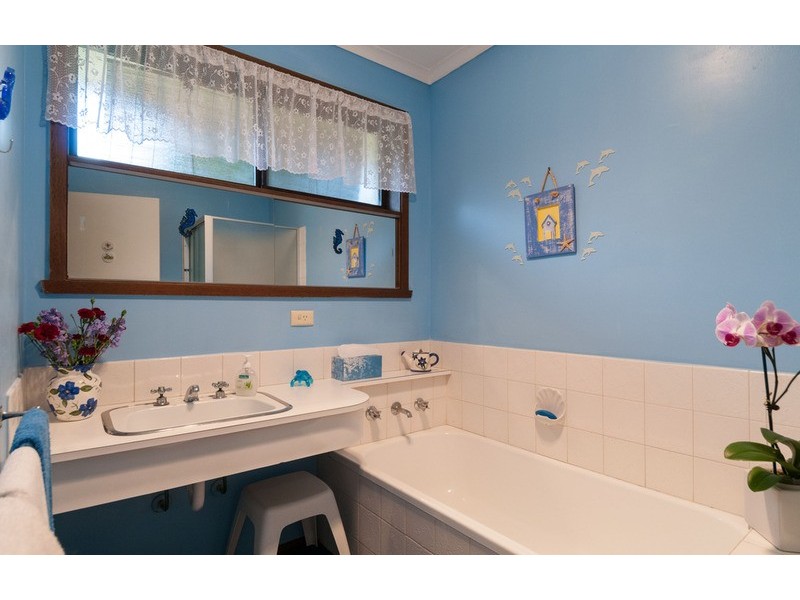 13 Malcolm Court, Croydon North VIC 3136