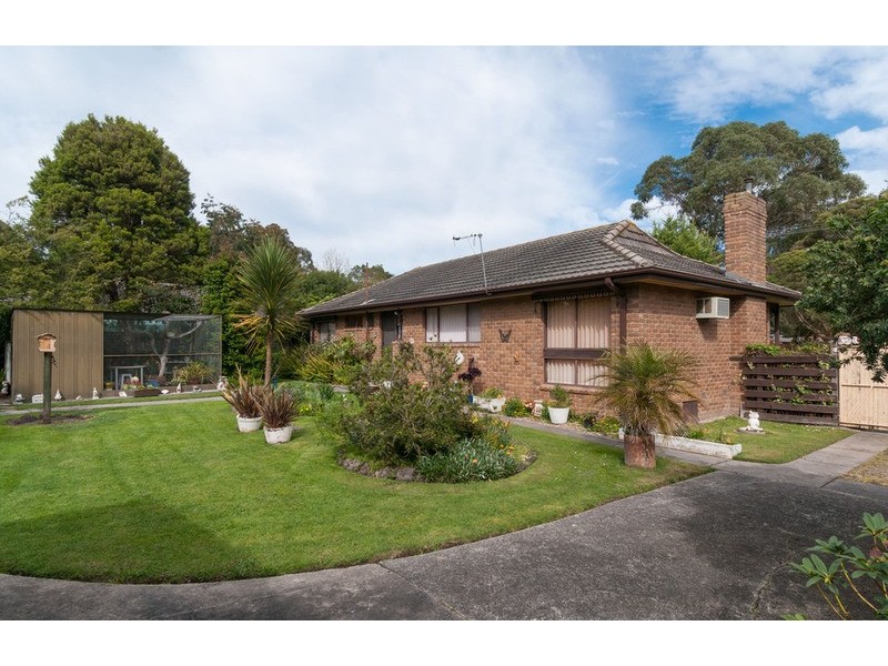 13 Malcolm Court, Croydon North VIC 3136