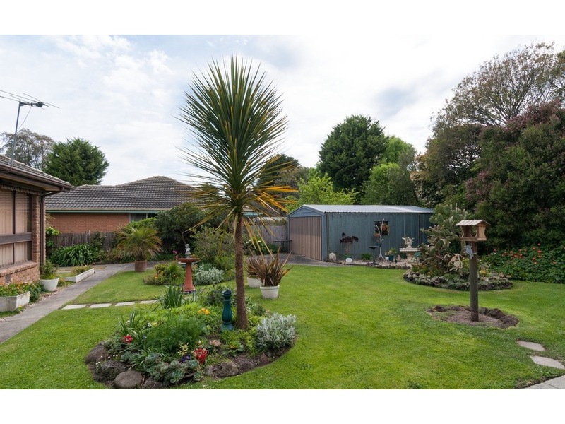 13 Malcolm Court, Croydon North VIC 3136