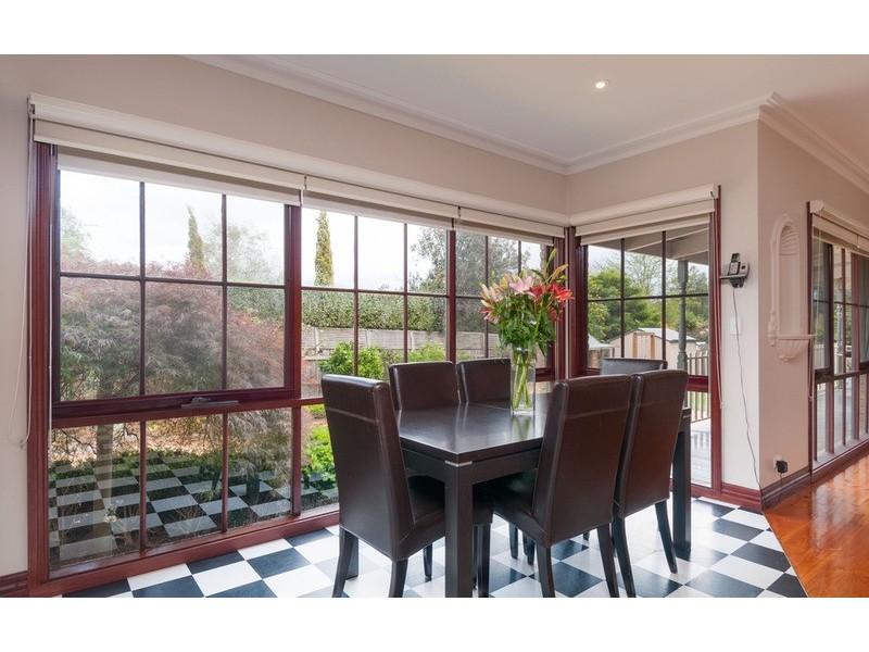 28 Summerhill Park Drive, Mooroolbark VIC 3138