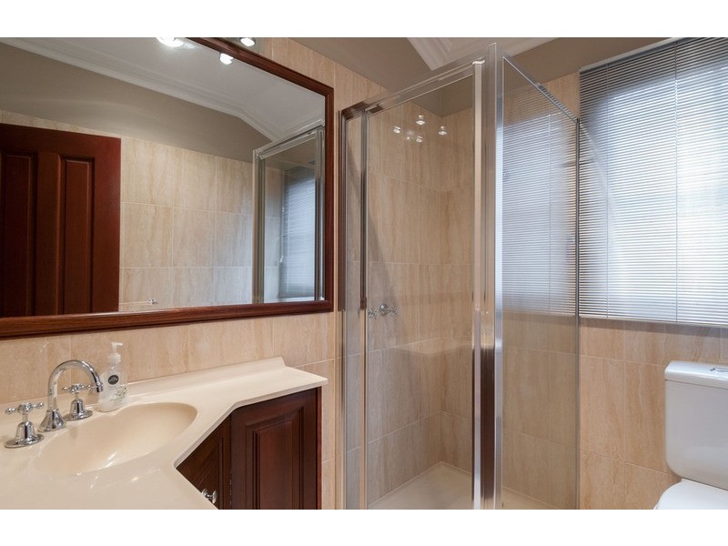 28 Summerhill Park Drive, Mooroolbark VIC 3138