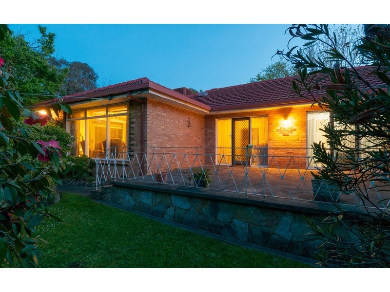 24 Charles Street, Mooroolbark VIC 3138