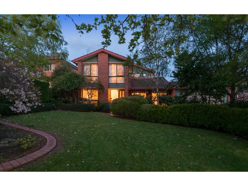 7 Summerhill Park Drive, Mooroolbark VIC 3138