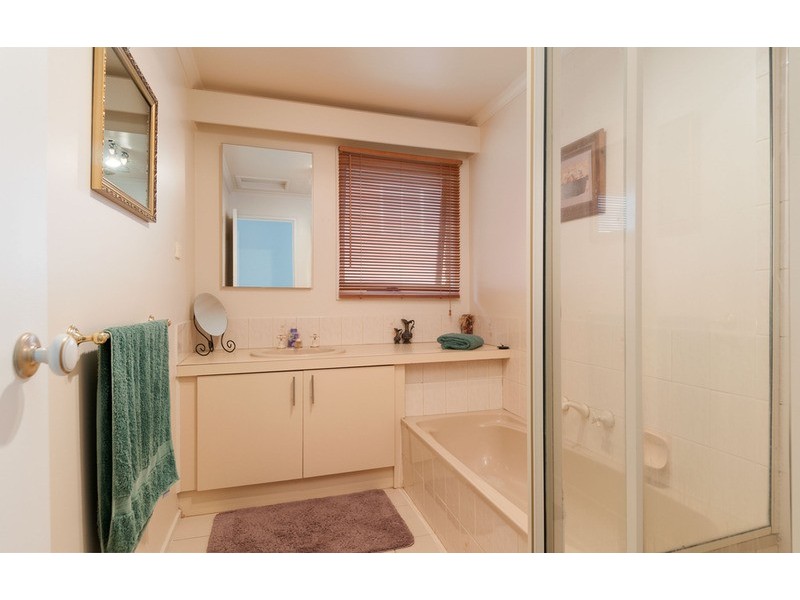 7 Summerhill Park Drive, Mooroolbark VIC 3138