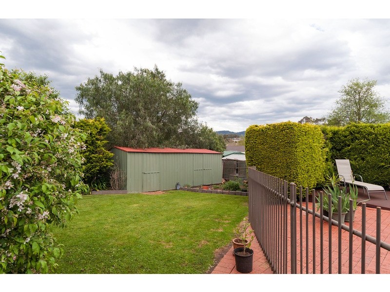 7 Summerhill Park Drive, Mooroolbark VIC 3138