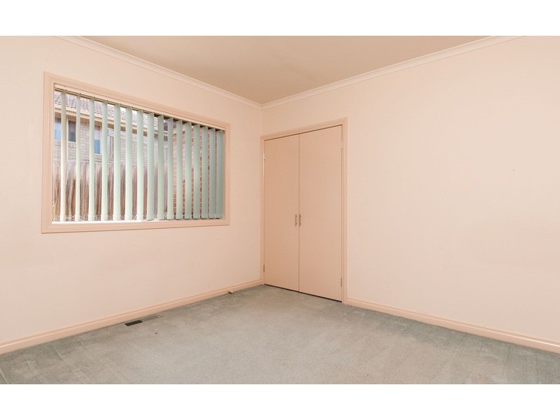 16 Corrong Crescent, Mooroolbark VIC 3138