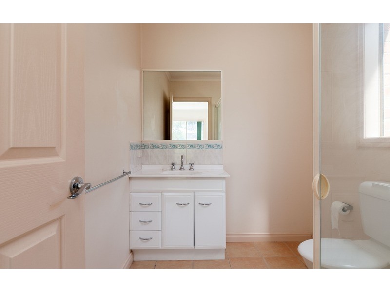 16 Corrong Crescent, Mooroolbark VIC 3138