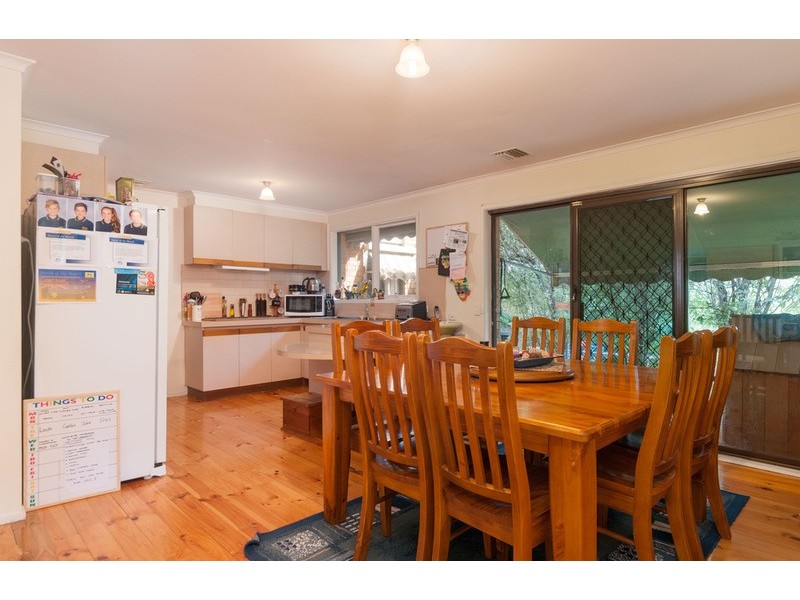 1 Kirsten Court, Mooroolbark VIC 3138
