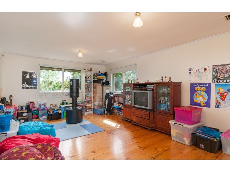 1 Kirsten Court, Mooroolbark VIC 3138