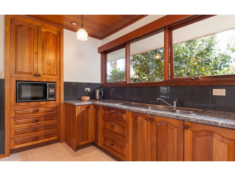 17 Mountain Drive, Mooroolbark VIC 3138