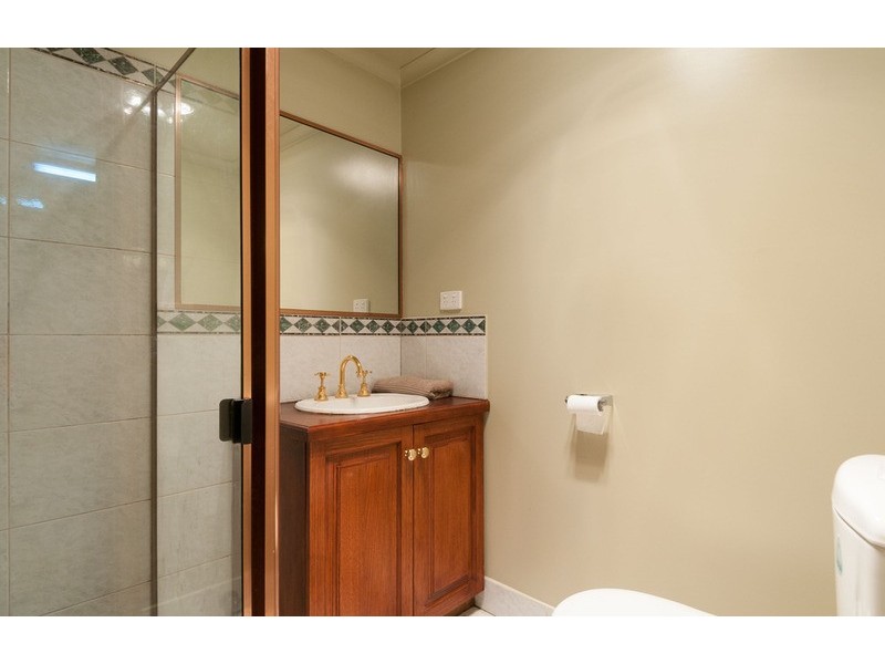 17 Mountain Drive, Mooroolbark VIC 3138