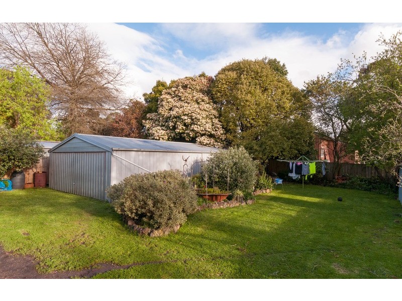 25 Tennyson  Avenue, Kilsyth VIC 3137