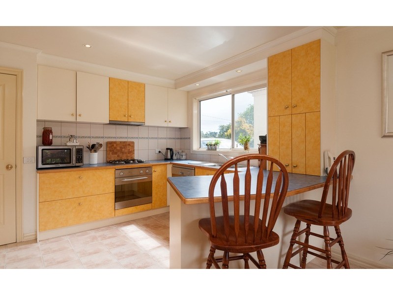 2/15 Anglo Court, Mooroolbark VIC 3138