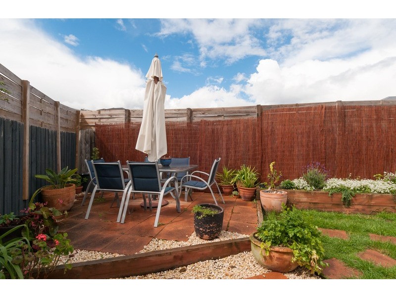 2/15 Anglo Court, Mooroolbark VIC 3138