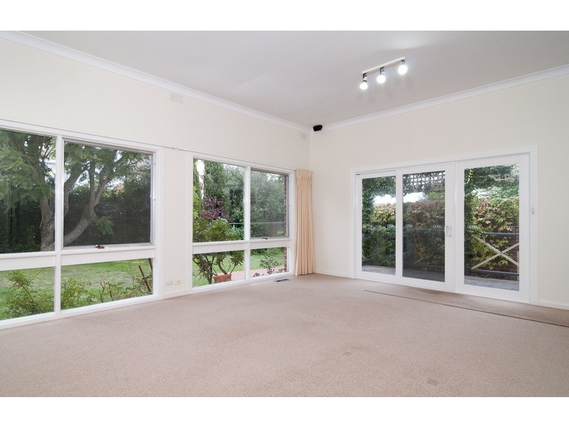 18 Bethela Street, Camberwell VIC 3124