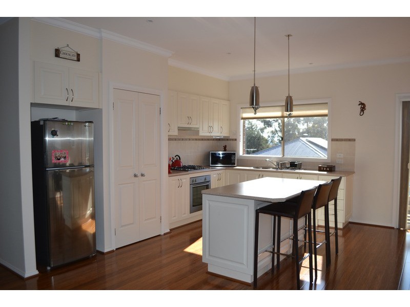 9 Bastow Road, Lilydale VIC 3140