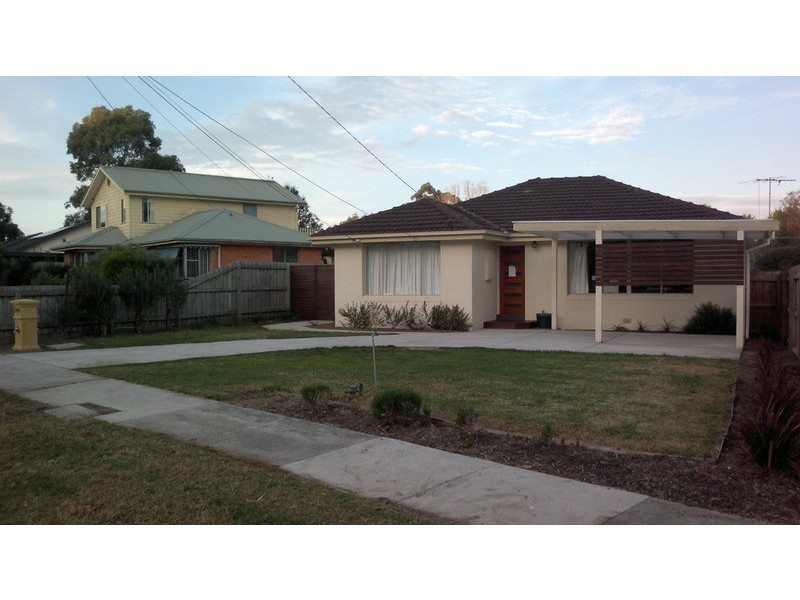 15 Croydondale Drive, Mooroolbark VIC 3138