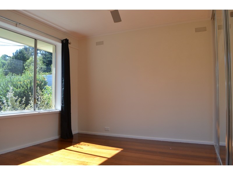 15 Croydondale Drive, Mooroolbark VIC 3138
