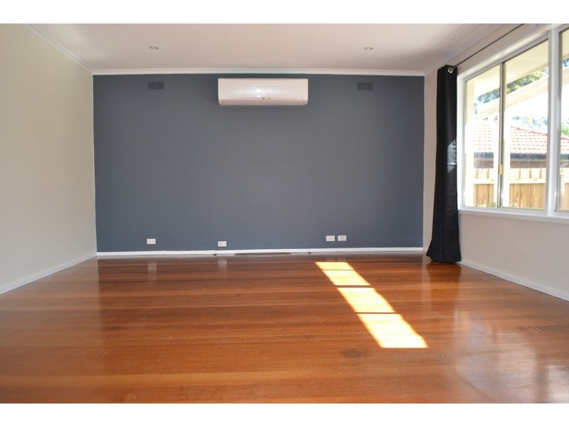 15 Croydondale Drive, Mooroolbark VIC 3138