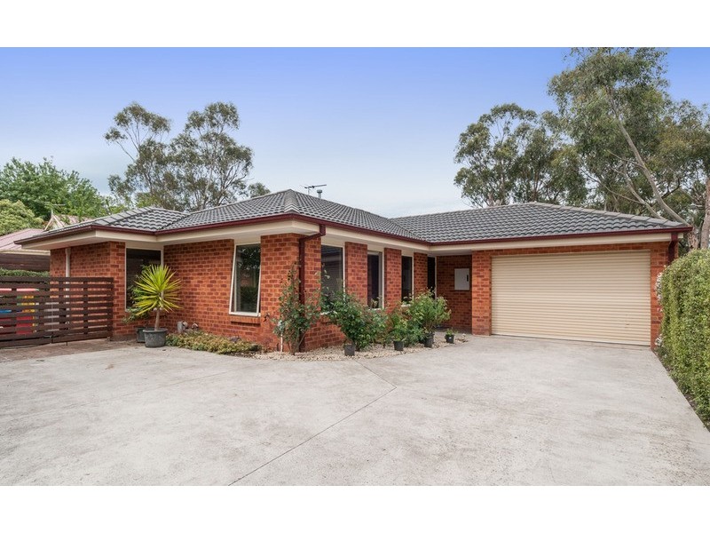 66a Greenslopes Drive, Mooroolbark VIC 3138