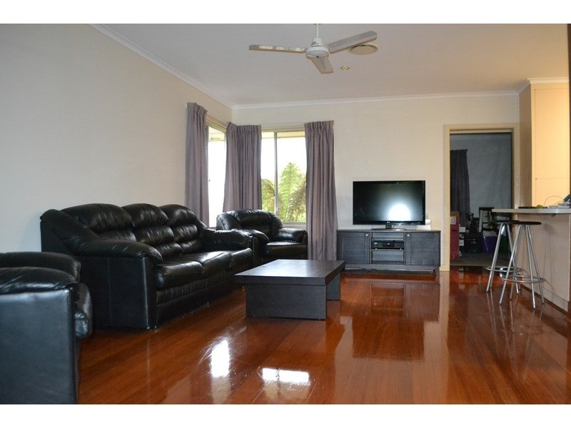 24 Sweetland Street, Mooroolbark VIC 3138