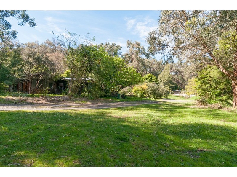 2/3 Ruby Road, Montrose VIC 3765