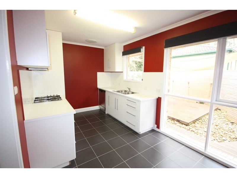 1/37 Swinburne Avenue, Mooroolbark VIC 3138