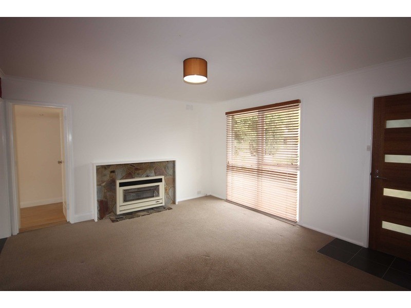 1/37 Swinburne Avenue, Mooroolbark VIC 3138