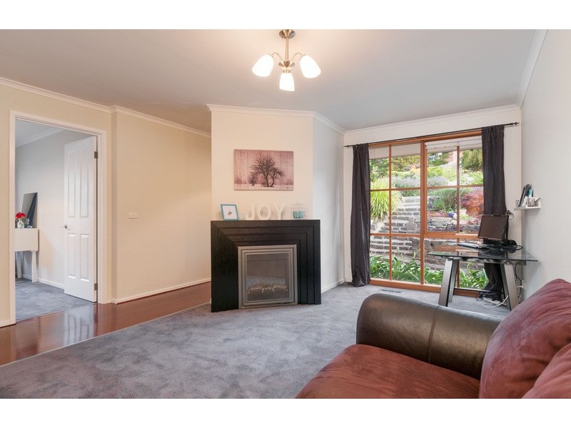 7 Nandina Close, Warranwood VIC 3134