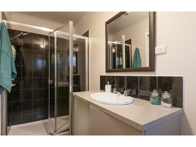 7 Nandina Close, Warranwood VIC 3134