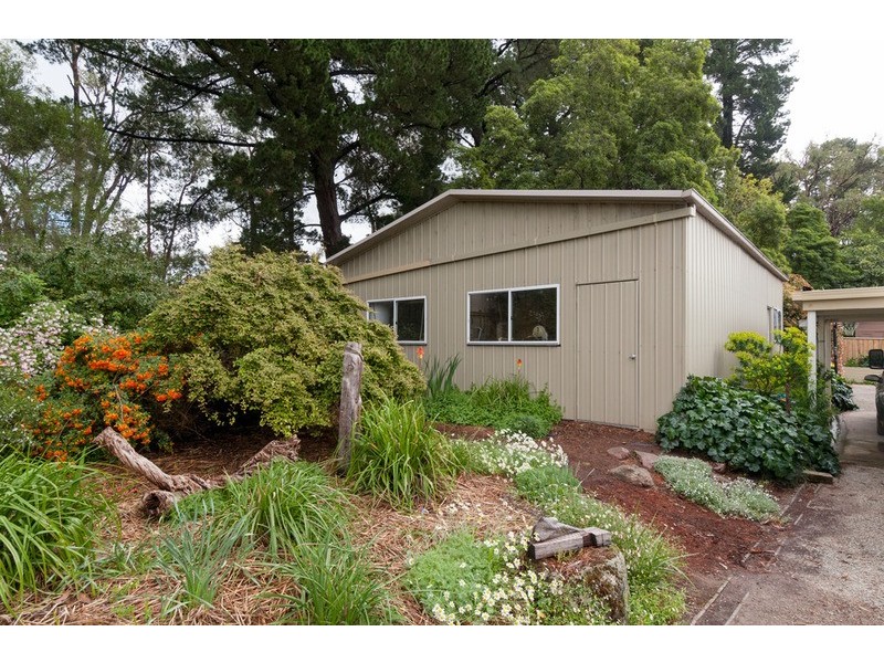 12 Hereford Road, Mount Evelyn VIC 3796