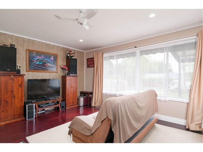 54 Blackburn Road, Mooroolbark VIC 3138