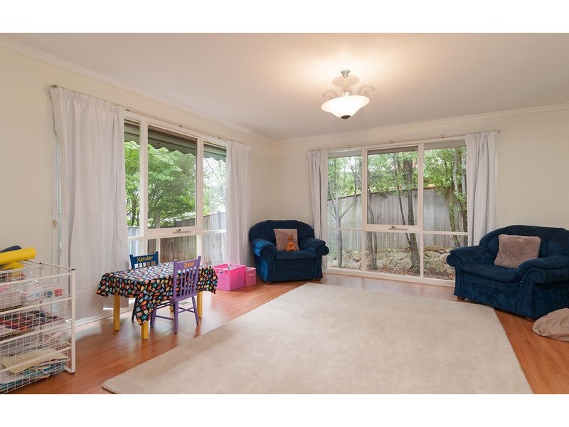 5 Tony  Place, Mooroolbark VIC 3138