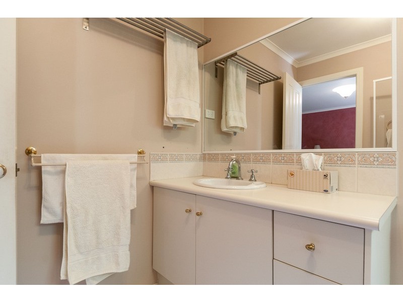 5 Tony  Place, Mooroolbark VIC 3138
