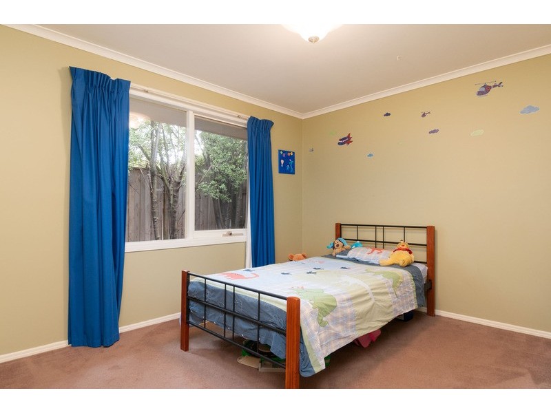 5 Tony  Place, Mooroolbark VIC 3138
