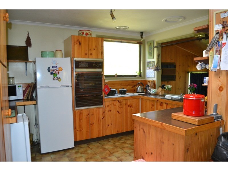 81 Commercial Road, Mount Evelyn VIC 3796