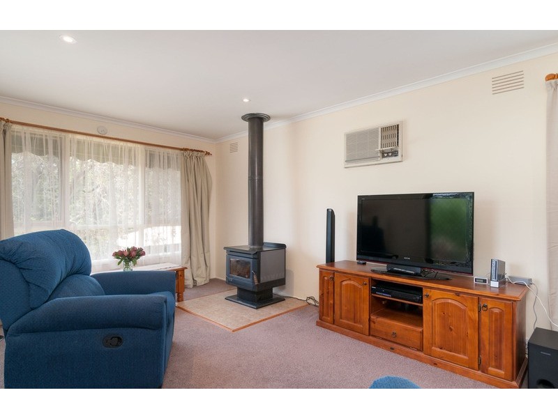 18 Shirley Crescent, Woori Yallock VIC 3139