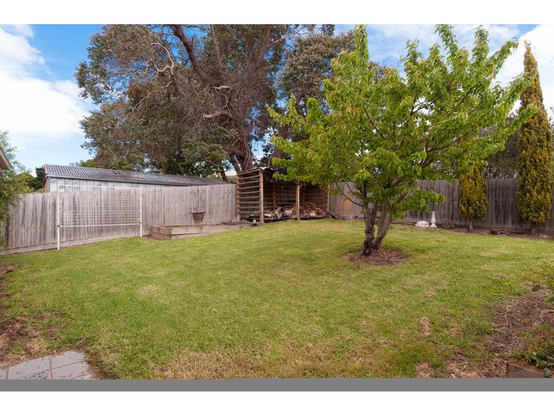 18 Shirley Crescent, Woori Yallock VIC 3139
