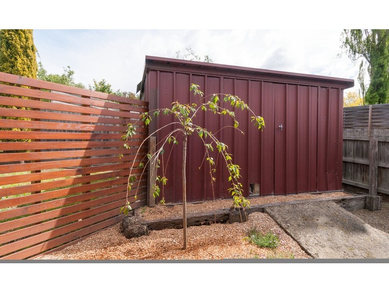 18 Shirley Crescent, Woori Yallock VIC 3139